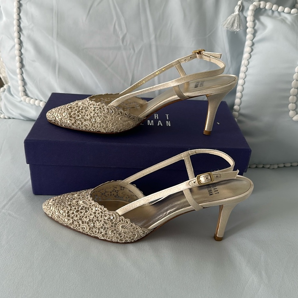 Stuart Weitzman sling back gold, Swiss lace M8.5